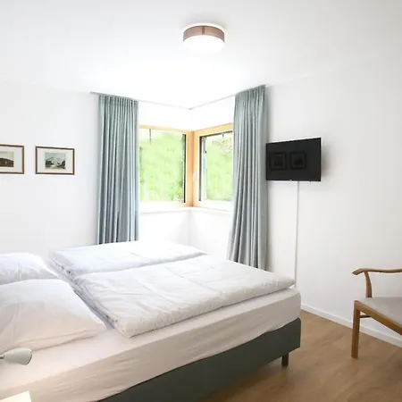 Muenzberg * 特里费尔斯山麓安韦勒